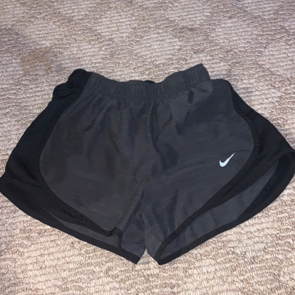 Nike Dri Fit shorts - Picture 1 of 2